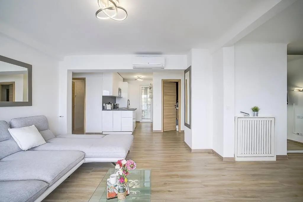 Stunning Waterfront Apartment Villefranche-sur-Mer